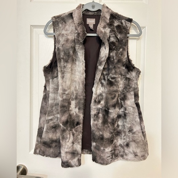 4/$20 Chico’s faux fur plush vest beige black with mandarin collar- size S- 4 US - Picture 3 of 10
